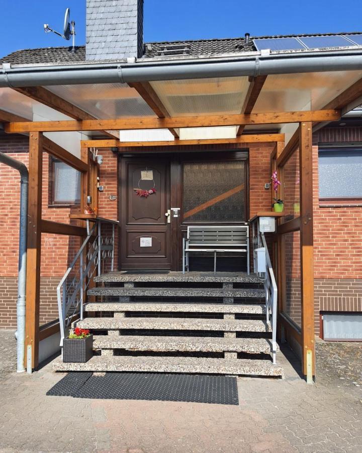 ホテル ガステハウス テラーナ Wathlingen エクステリア 写真